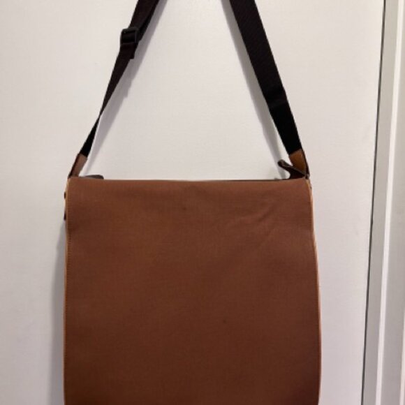 Louis Vuitton Abbesses Messenger Bag Monogram Canvas 2008 - Picture 4 of 11